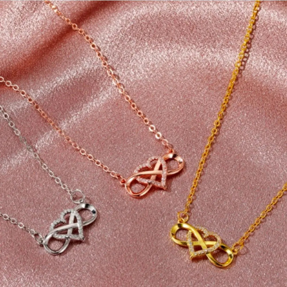 Ketting met Infinity Symbool en Hart